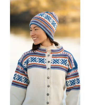 Sara strikket lue til dame - Viking 2001-10A