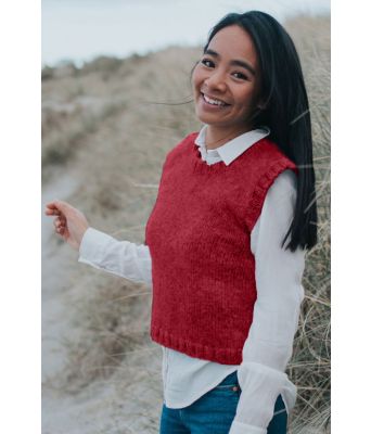 Rød Fridavest - Strikkia 2020-022-360