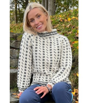 Godafoss naturhvit chunky islender - Strikkia 2021-024D