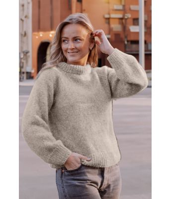 Beige Cozy everyday sweater - Strikkia 2022-002-307