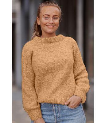 Kamelbrun Cozy everyday sweater - Strikkia 2022-002-311