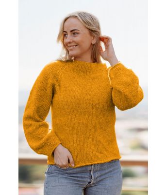 Okergul Easy peasy genser i natur - Strikkia 2022-016-345