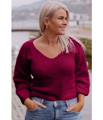 Rød Soft dreams genser - Strikkia 2022-030-360