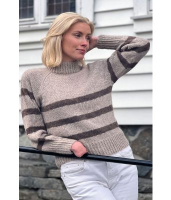 Bordeaux sweater - Strikkia 2023-001B