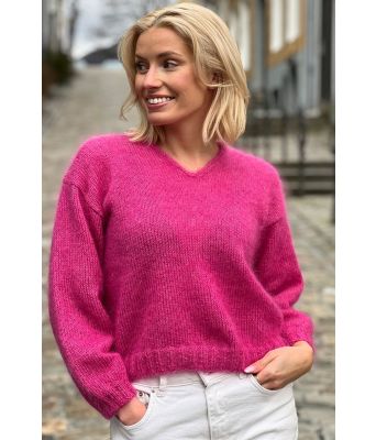 Cerise Manhattan sweater - Strikkia 2023-012-363