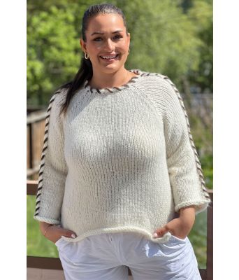Sorbonne stitch sweater med kontrastsøm - Strikkia 2023-015-302A