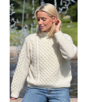 Quintessentially aran sweater - Strikkia 2023-021-302