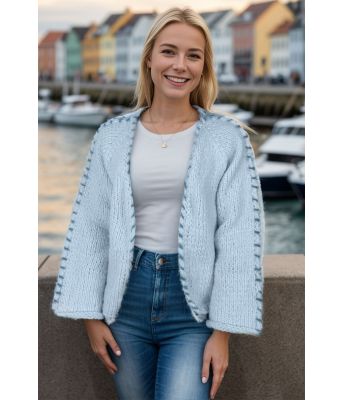 Lyseblå Sorbonne stitch cardigan - Strikkia 2023-029-320326