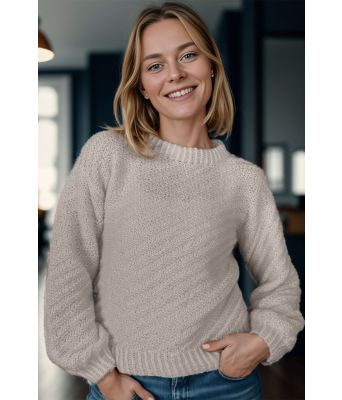 Beige virvelvindgenser - Strikkia 2023-032-307