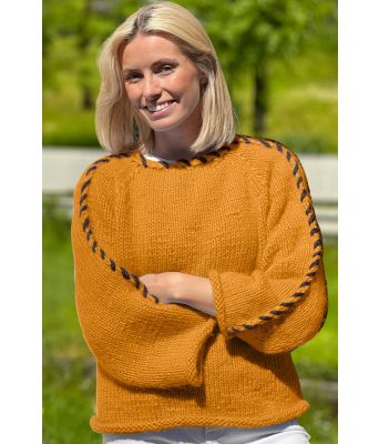 Okergul Sorbonne stitchgenser med brun kontrast - Strikkia 2023-345308