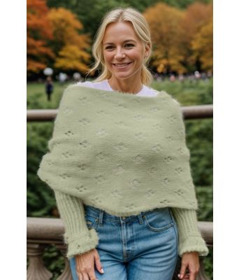 Eyelet skjerfgenser i lys mosegrønn - Strikkia 2024-035-334