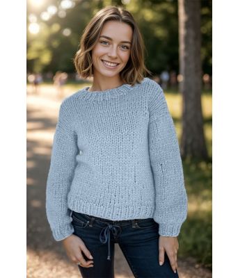 Scarlett sweater tykk lyseblå kosegenser - Strikkia 2024-041-320B