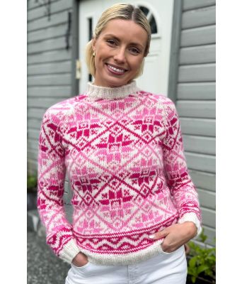 Pink nordic rose sweater - Strikkia 2024-043