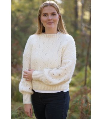 Eyelet sweater - Strikkia 2024-060