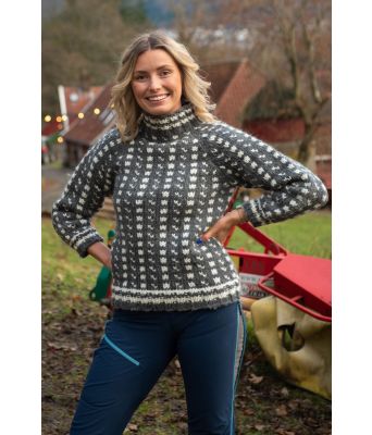 Strokkur tykk og chunky islender med raglan - DLG-21-011