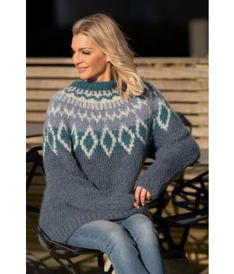 Tia genser med rundfelling Kathrine Sørland - Viking 1910-07