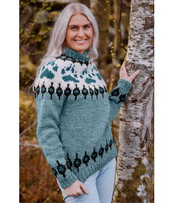 Lys turkis villmarksgenser med turkise poter - Linka Neumann design VGHG0022