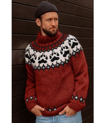 Rustrød villmarksgenser med sorte poter - Linka Neumann deisgn VGHG0027