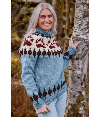 Lyseblå villmarksgenser med roserøde poter - Linka Neumann design VGHG0035