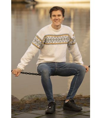 Hvit Sandnes strikkegenser Team Ingebrigtsen - Viking 2005-8