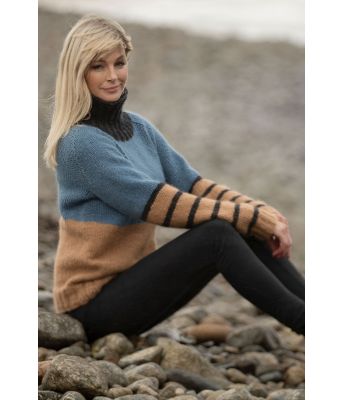 Latter strikkegenser med striper Kathrine Sørland - Viking 2036-4