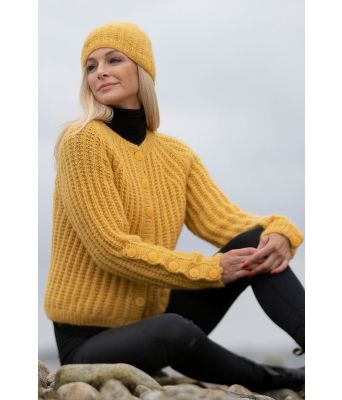 Soerland gul kort strikkejakke Kathrine Sørland - Viking 2036-09