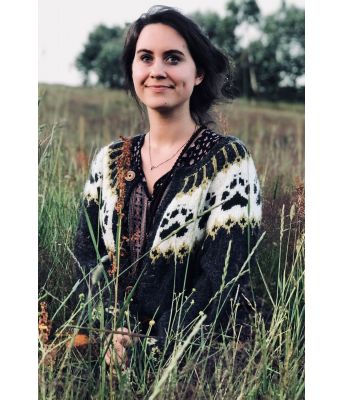 Mørkegrønn villmarkskofte - Linka Neumann design VKHG0002