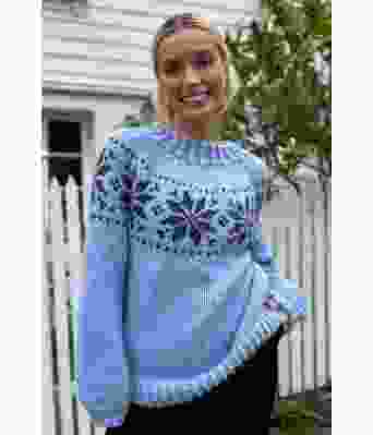 Lyseblå chunky stjernegenser - Strikkia 2020-011-320327B