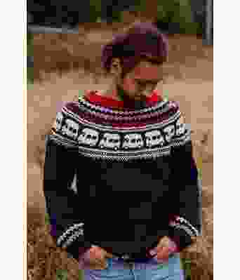 Marineblå bobilgenser strikket genser med bobil mønster - Strikkia 2020-016G