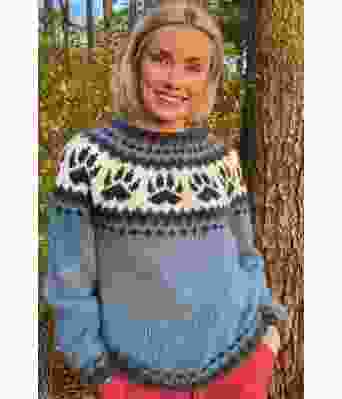 Mørkeblå ulvepotegenser i myk alpakkaull - Strikkia 2020-017H