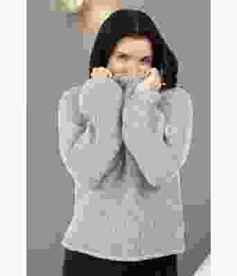 Grå Easy Peasy kosegenser i dobbel tråd - Strikkia 2022-017-313