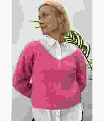 Soft dreams strikkegenser med v-hals - Strikkia 2022-030