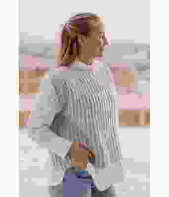 Anytime slipover i sandfarge - Strikkia 2022-003B