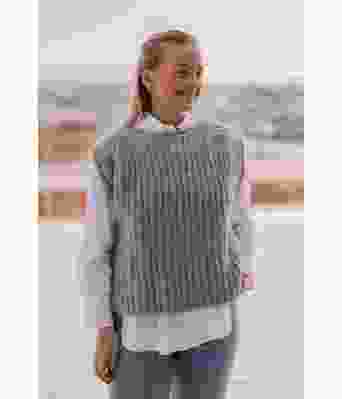 Anytime slipover vest med patentmønster - Strikkia 2022-003