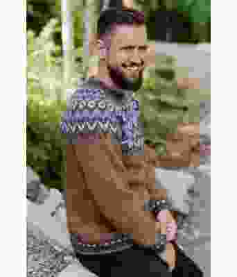 Brun riddarigenser med blått mønster - LL0069