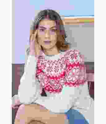 Hvit Q-symre strikkegenser - DG 382-03