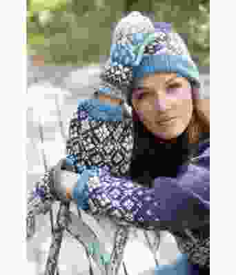 Svalbard lue og votter i blått - DG 418-03