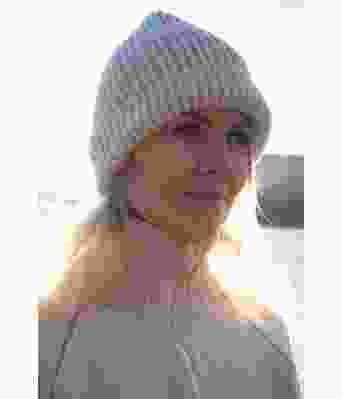 Ralve strikkelue i ull - DG 483-04