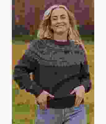 Mørkebrun Fjellgeitgenser med brunmelert mønster - DLG 22-005-S810