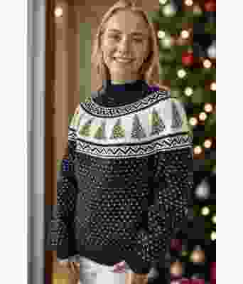 Blå juletregenser med grønne trær - DLG 23-033-526533