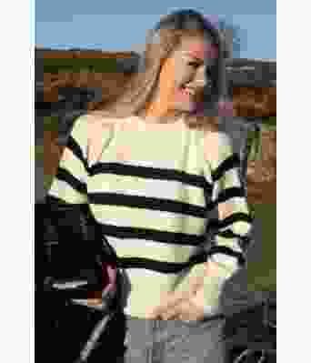 Hvit Alexa raglangenser med hvite striper - DSA 125-10