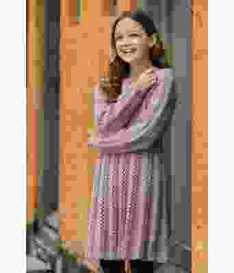 Netta strikkekjole til jente med flettestrikk - DSA 69-08