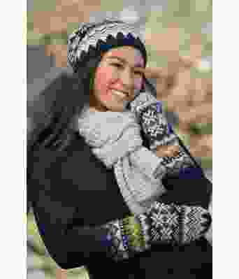 Fryd sett med strikket lue og votter - Viking 1710-6A