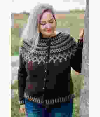 Sjön kofte med mønsterstrikket bærestykke - Jarbo 91936