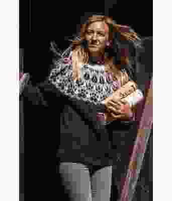 Slóðir islandsk strikkegenser til dame med dyrespor - Jarbo 92431