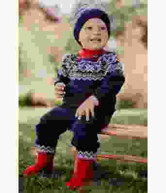 Harald klassisk norsk hentesett med genser, bukse, lue og sokker