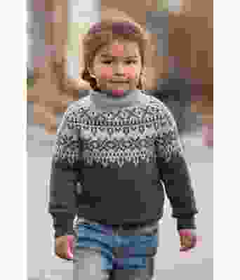 Krus jeansblå strikket genser til barn - Viking 2116-05B