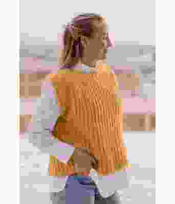 Okergul Anytime slipover strikket vest med patentmønster - Strikkia 2022-003M