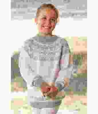 Sandra strikkegenser med rundfelling til jente - Viking 2121-03