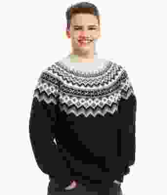 Strikkegenser med rundfelling til mann - Viking 1502-11